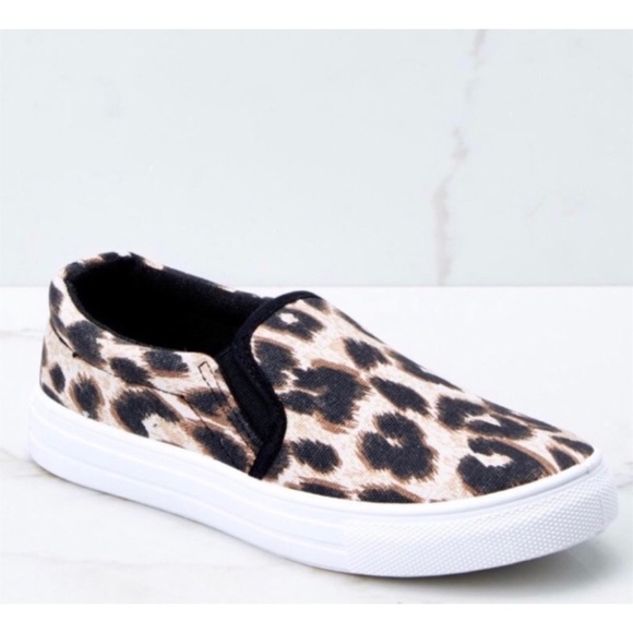 Pink Lily Shoes - 🤍 Pink Lily Leopard Print Slip-On Sneakers || Size 7.5 (EUC)